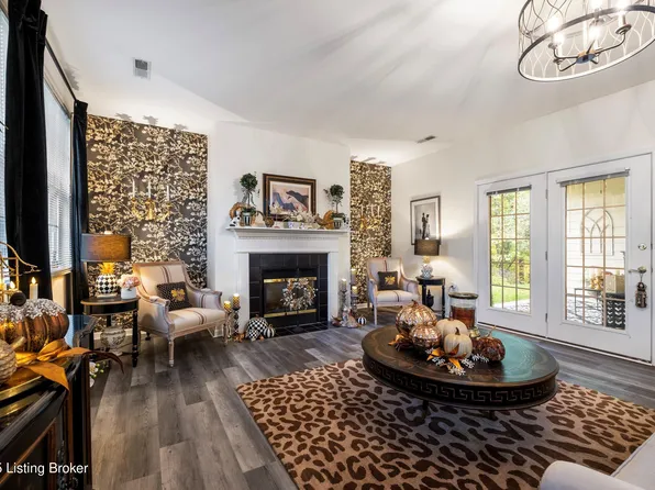 16613 Taunton Vale Rd, Louisville, KY 40245