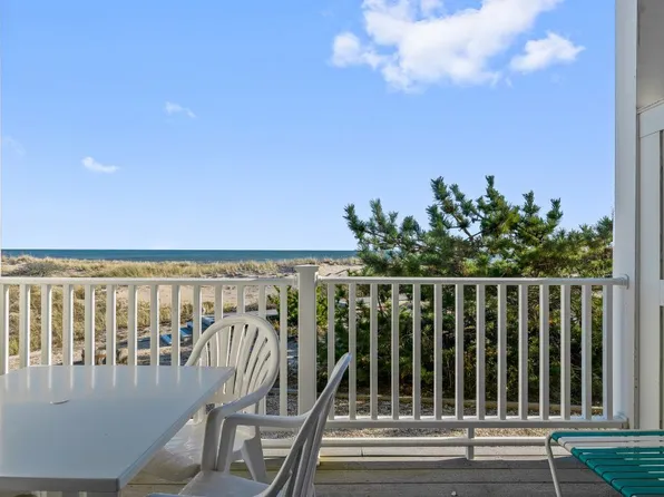 2166 Montauk Hwy #40, Amagansett, NY 11930