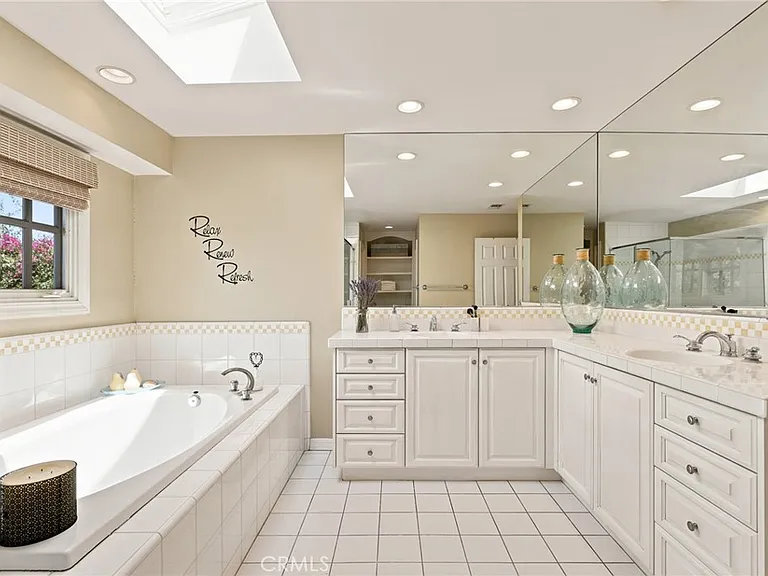 2726 E Riding Way — Photo 24