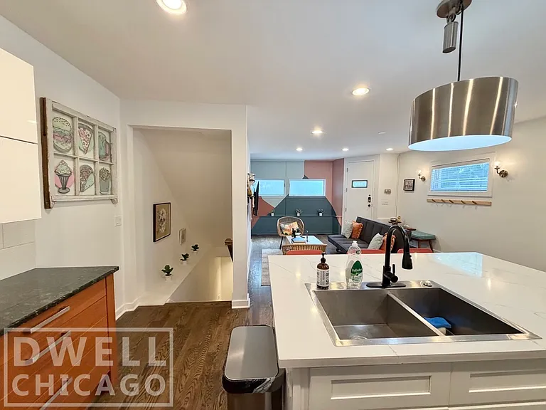 1419 N Paulina St — Photo 8