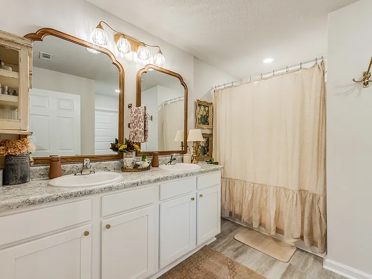 6848 Fresh Meadow Ln — Photo 15