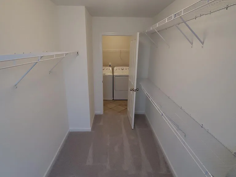 320 Kinsale Dr — Photo 13