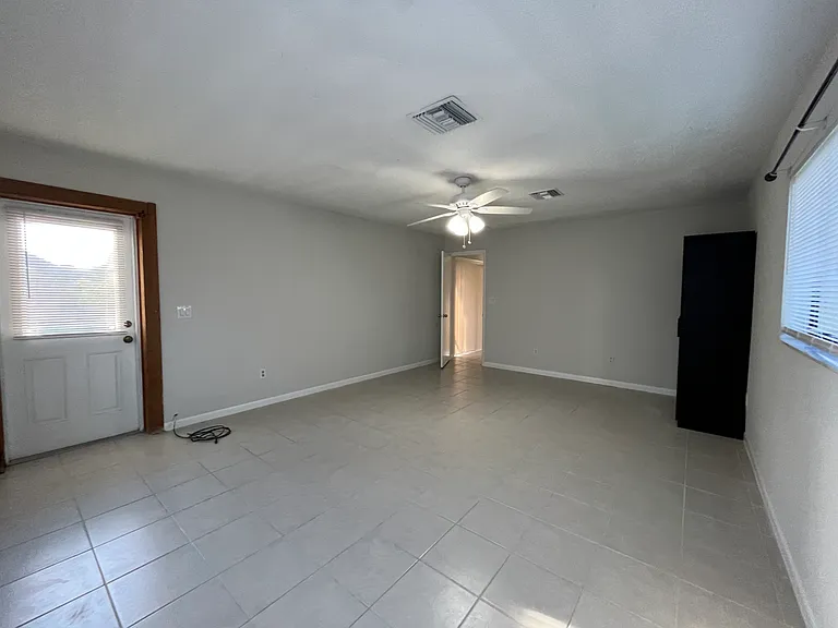 7247 Albany Rd — Photo 17