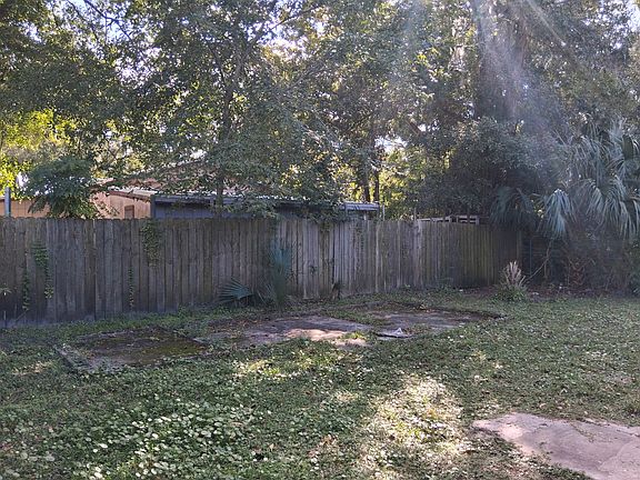 5th image of 1712 W 23rd St