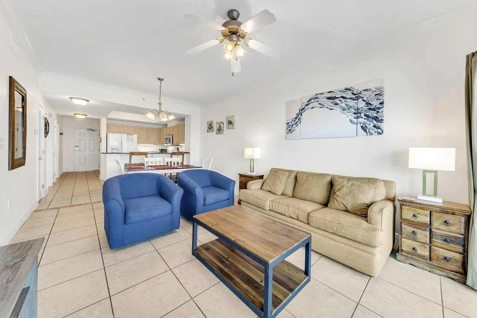 2 bed, 2.0 bath, 1044 sqft, $3,431 — Photo 2
