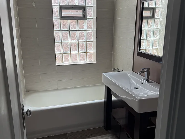 1822 Ridgeland Ave #2 — Photo 5
