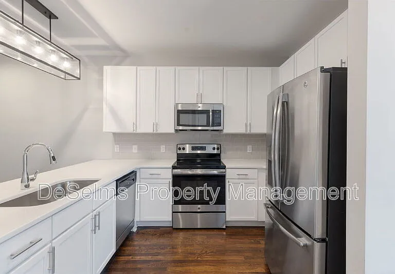 214 Porter Village Cir — Photo 10