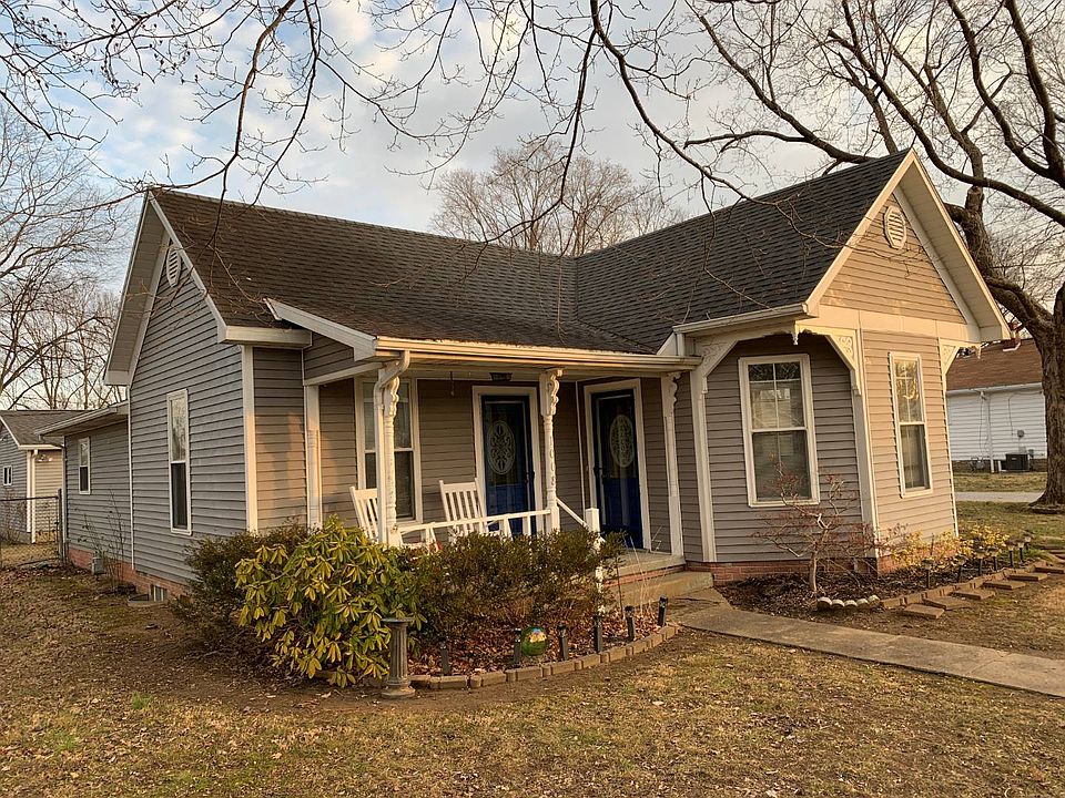 2nd image of 1008 E Granary St