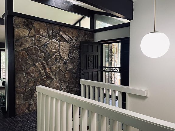 Entry
Stairs to Basement