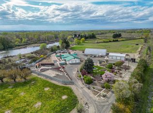 1202 W Hudson Rd, Granger, WA 98932