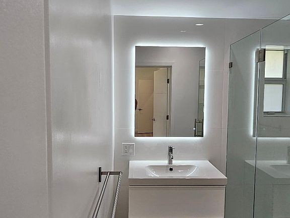 5th image of 4945 Ponce De Leon Blvd #1