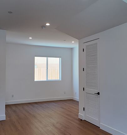 5th image of 5223 W 20th St #1/4