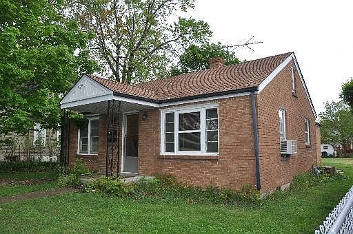 1st image of 323 W Blair St
