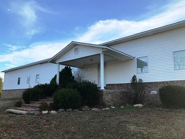 2nd image of 2228 Blackwell Den Rd