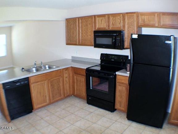 3rd image of 200 Lanieve Court Unit 9