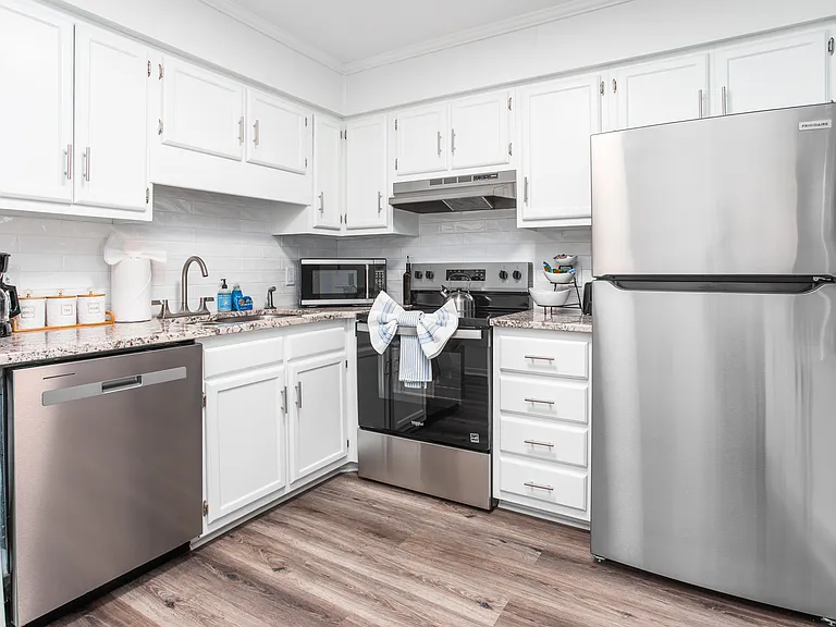 9600 Shore Dr #A102 — Photo 10