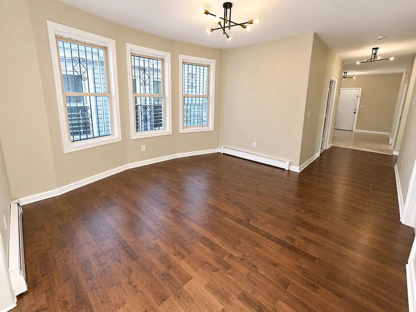 3 bed, 1200 sqft, $1,995 — Photo 4