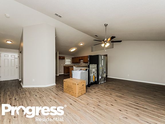 4th image of 2040 Big Buck Dr