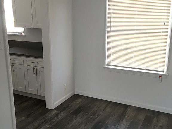 3rd image of 1438 Dixon St APT 5