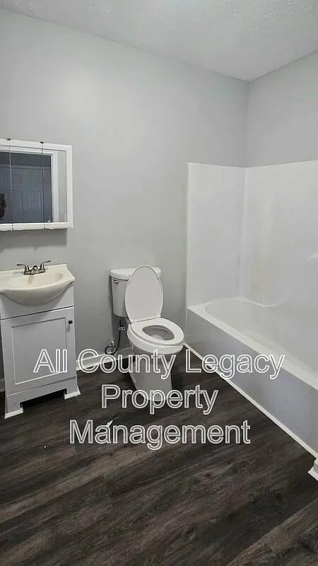 1 bed, 1.0 bath, $1,095 — Photo 4