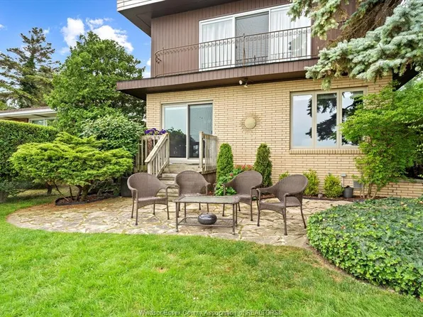 696 Old Tecumseh Rd, Lakeshore, ON N0R 1A0