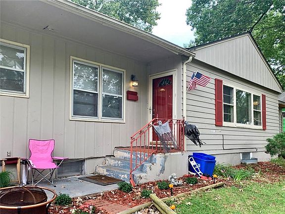 2nd image of 7215 Manchester Ave