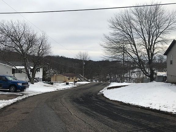 4th image of 27 Hickory Dr #123