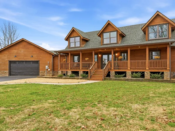 530 Parkway Rd, Tullahoma, TN 37388