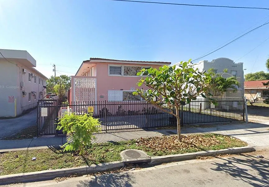 2 bed, 667 sqft, $2,000 — Photo 1