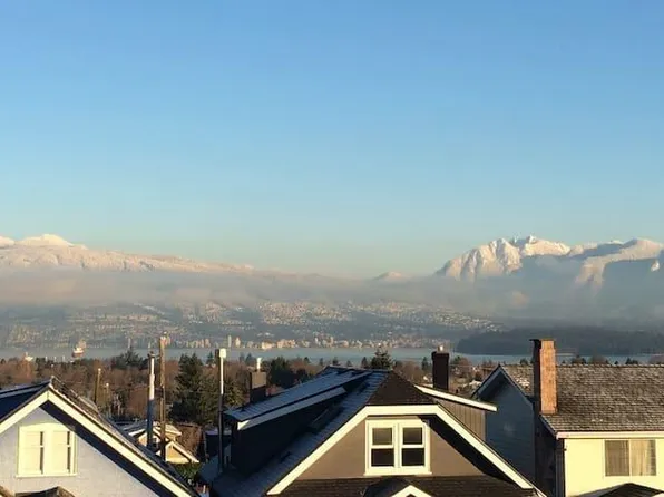 3400 W 18th Ave, Vancouver, BC V6S 1A7