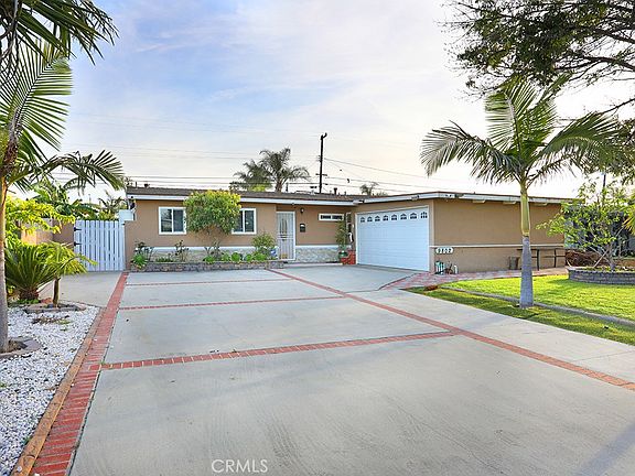 2nd image of 9802 Chanticleer Rd