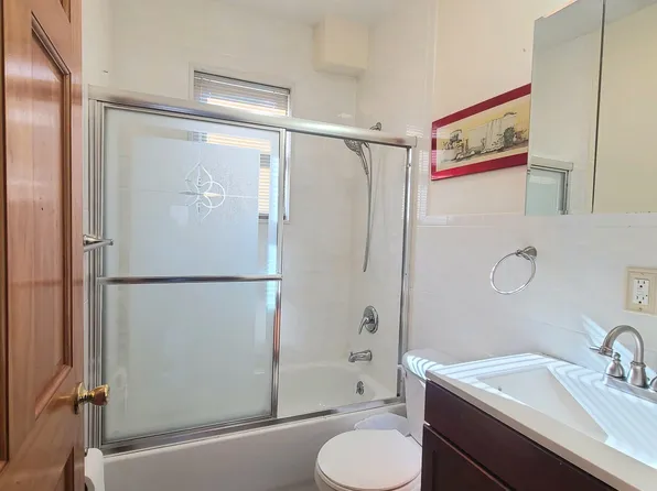 561 Avenue East image 18 of 36