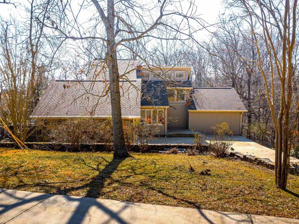 1794 Skypark Rd, Florence, AL 35634