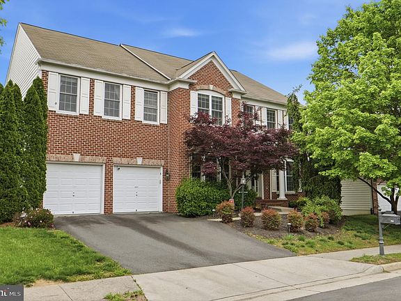3rd image of 43774 Brownburg Pl