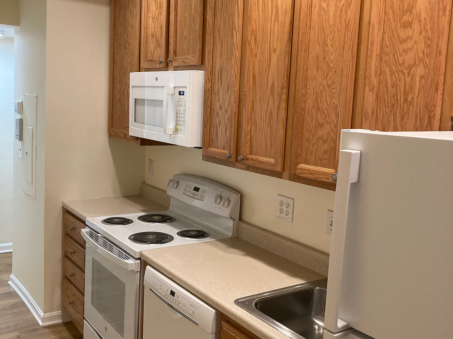 1525 Church St NW — Photo 2