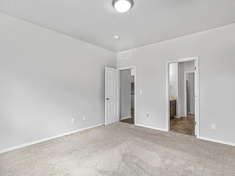 6518 E Fairmount St — Photo 17
