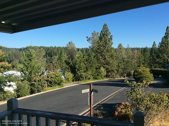 3rd image of 508 Holly Dr