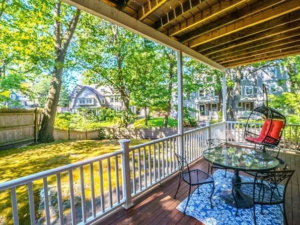 126 Kilsyth Rd APT 1, Brighton, MA 02135