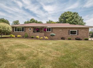 8521 Fox Hollow Dr, Broadview Heights, OH 44147
