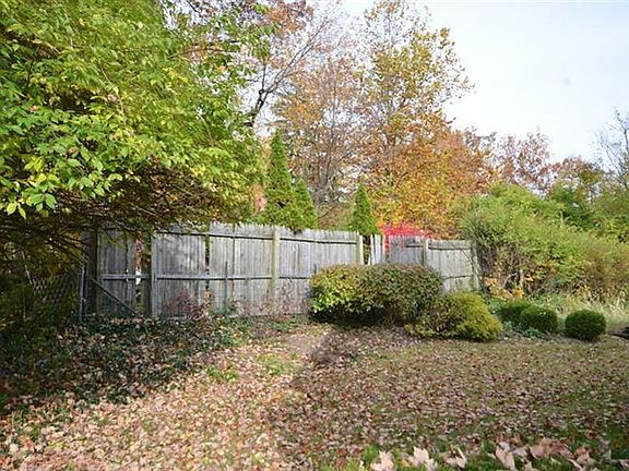 3rd image of 3248 Ashwood Dr