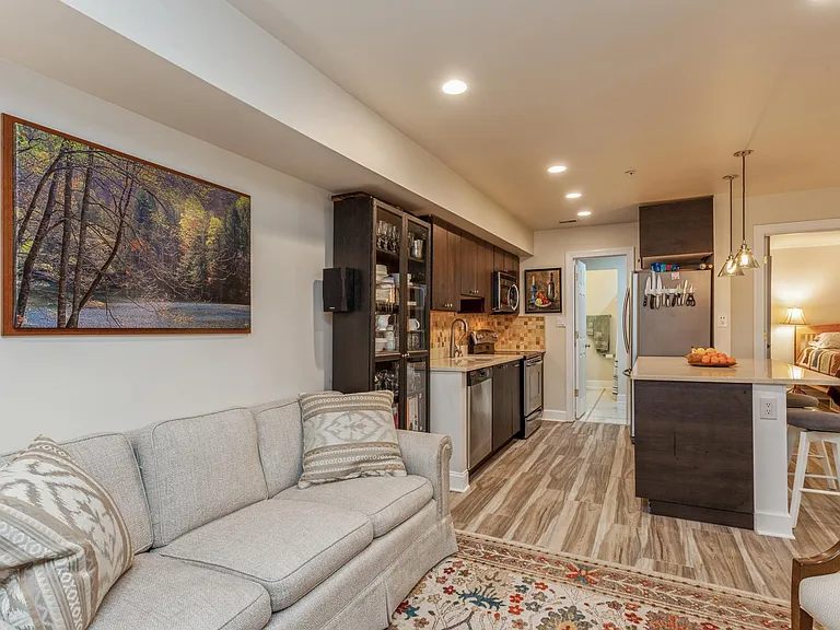 304 Q St NW #1 — Photo 9