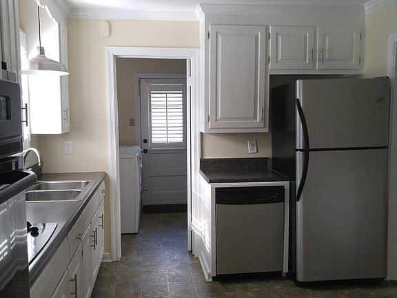 2nd image of 8620 Oakcroft Dr
