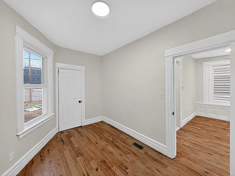 345 Walnut St #1R — Photo 28