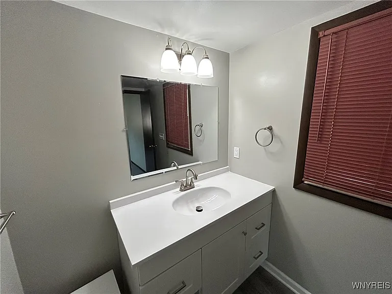 186 Peppertree Dr — Photo 13