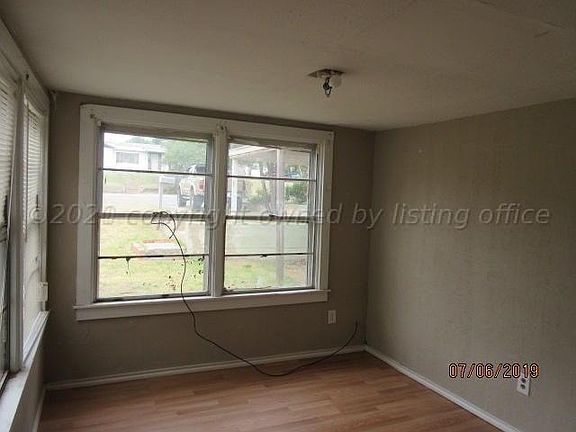 2nd image of 1022 N Duncan St
