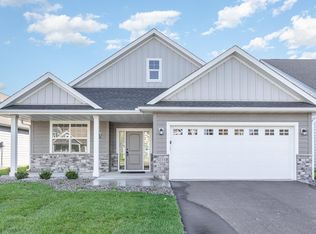 5035 Dale Ridge Rd, Woodbury, MN 55129