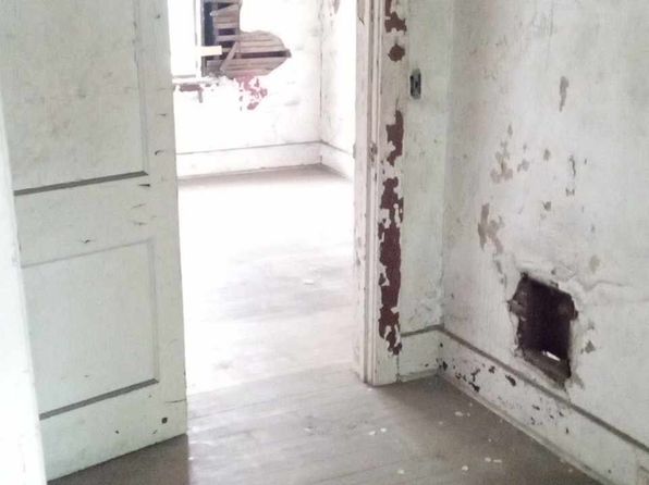 detroit-michigan-245793111 picture