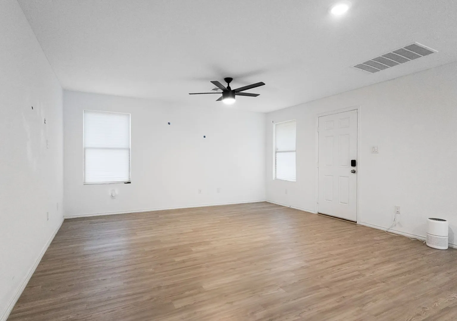 3 Bedroom/2 Bath Morgan Meadow — Photo 4
