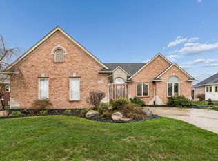 21370 Sabrina Dr, Macomb, MI 48044