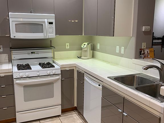 2nd image of 27026 Victoria Ln Unit 90
